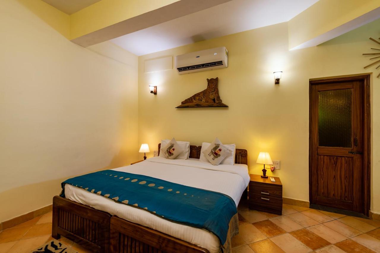 Pench Jungle Camp Hotel Khawasa ภายนอก รูปภาพ