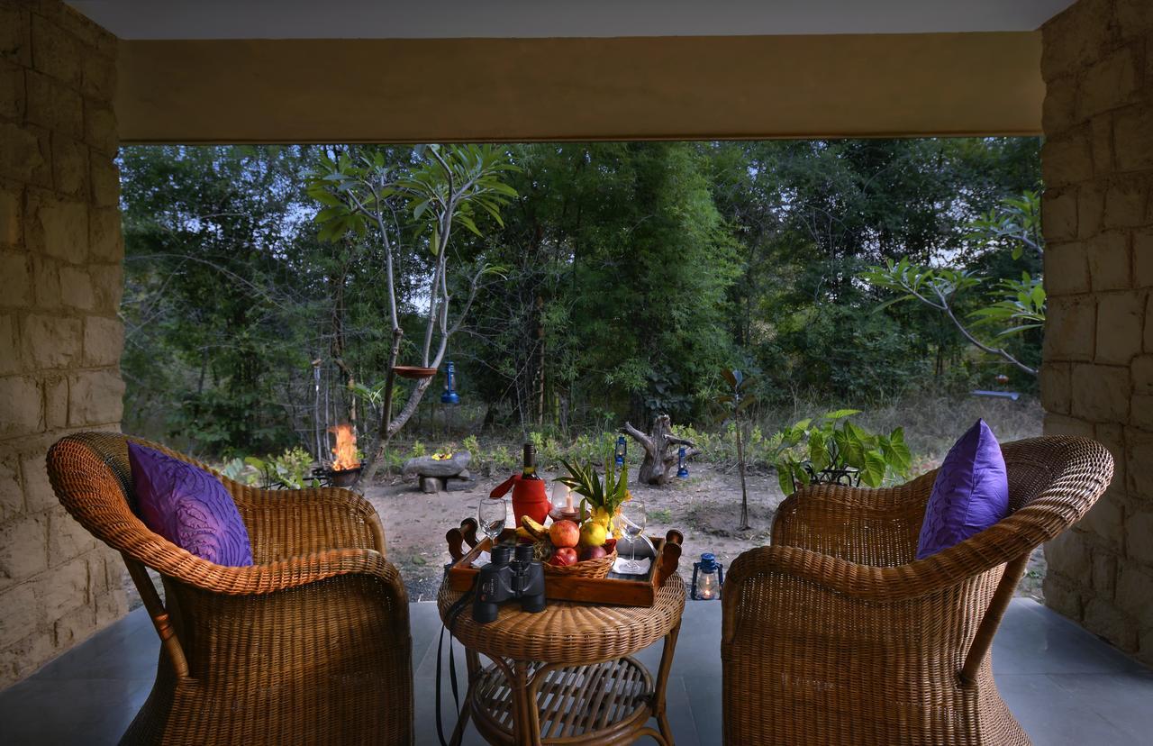Pench Jungle Camp Hotel Khawasa ภายนอก รูปภาพ