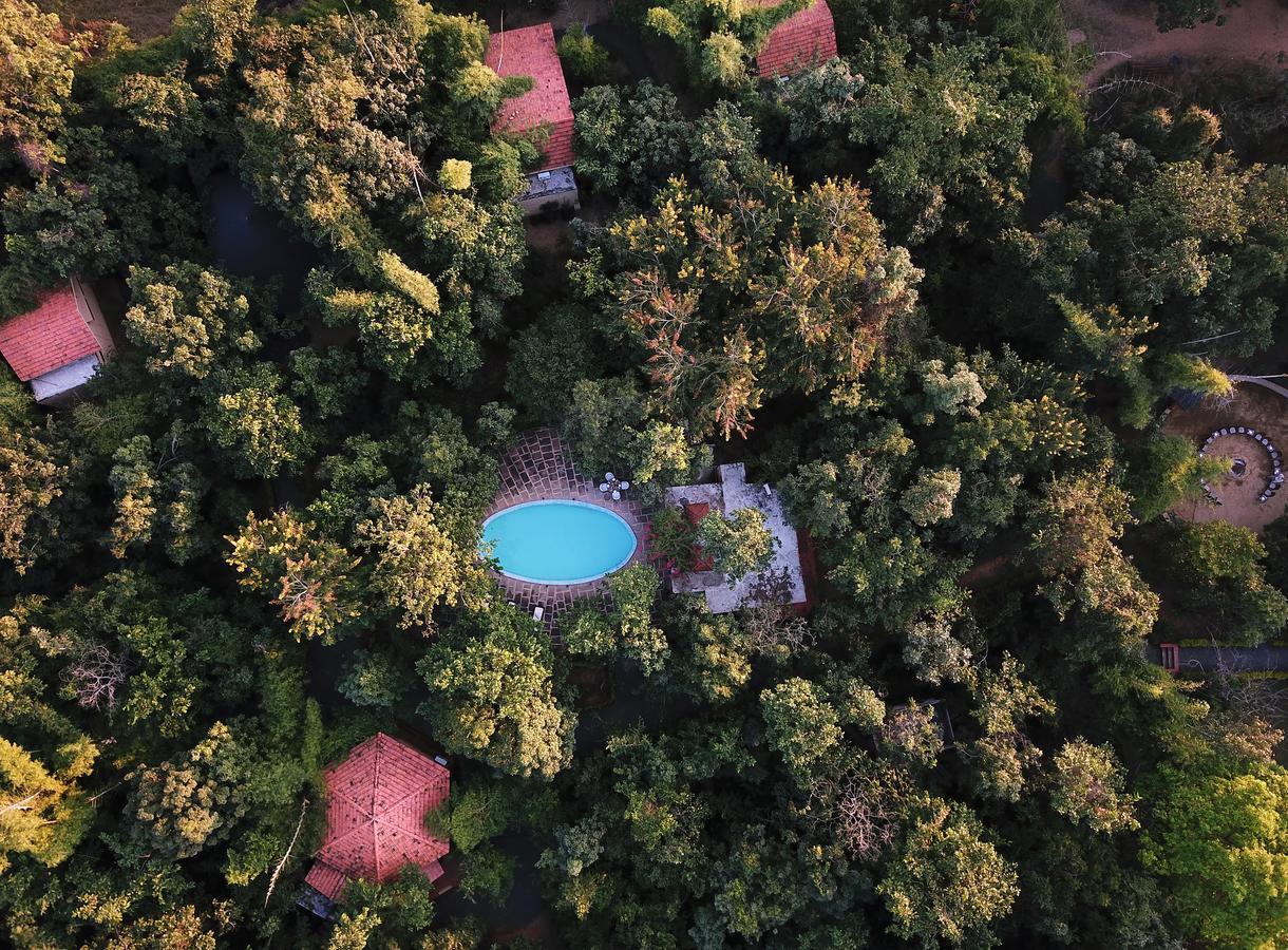 Pench Jungle Camp Hotel Khawasa ภายนอก รูปภาพ