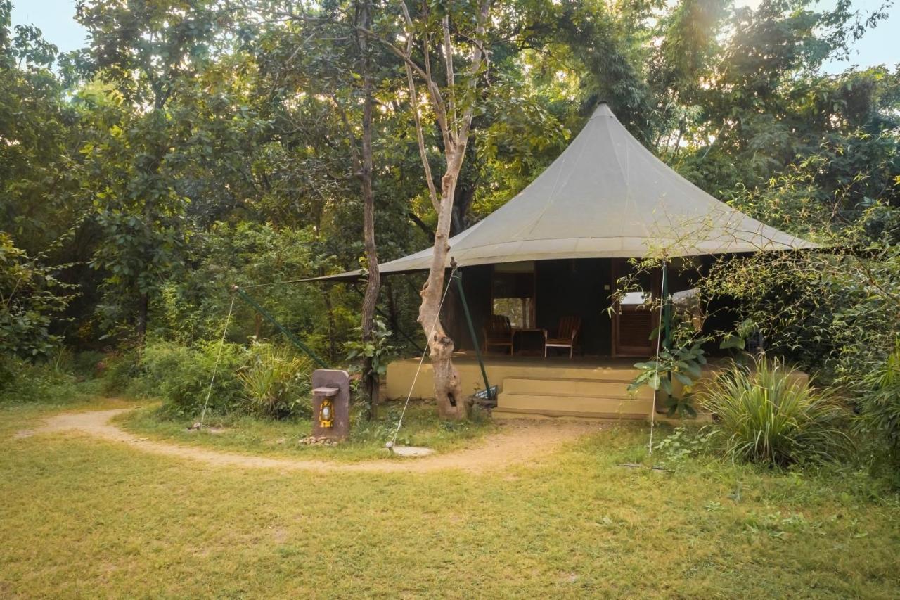 Pench Jungle Camp Hotel Khawasa ภายนอก รูปภาพ
