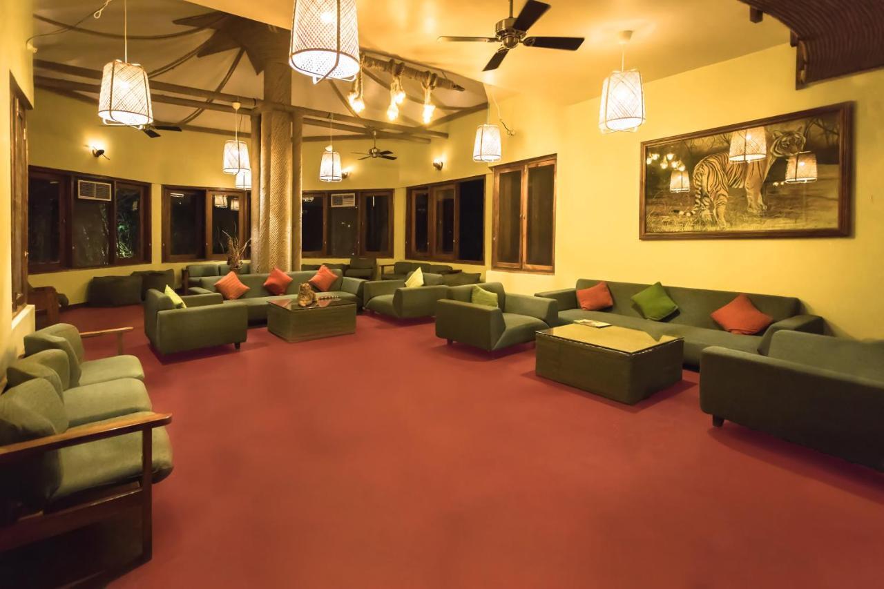 Pench Jungle Camp Hotel Khawasa ภายนอก รูปภาพ